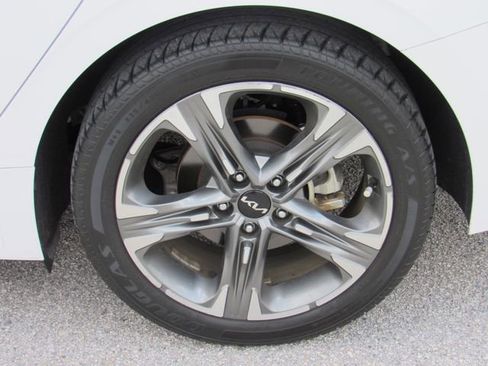 Used 2022 Kia K5 EX w/ EX Premium Package FWD image 13