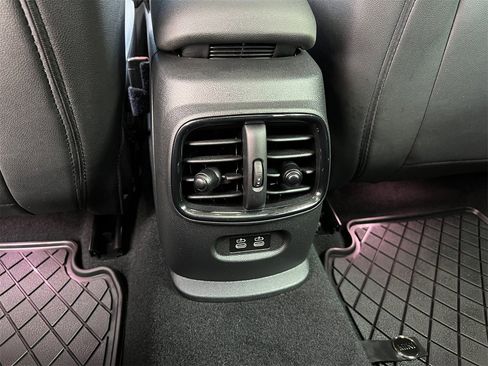 Used 2024 MINI Cooper Clubman S image 27