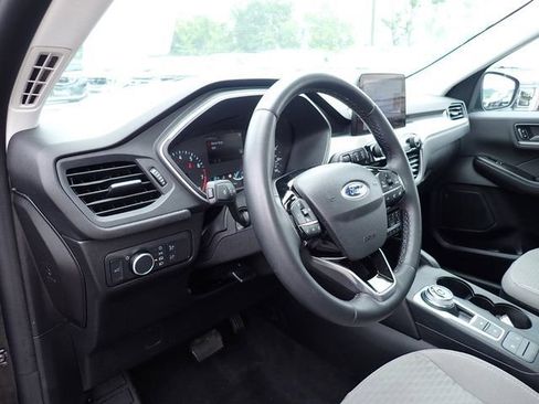 Used 2022 Ford Escape SE w/ SE Sport Appearance Package AWD/4WD image 15
