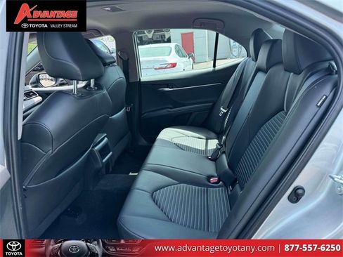 Used 2023 Toyota Camry SE image 14
