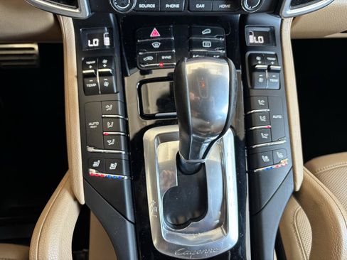 Used 2018 Porsche Cayenne S w/ Premium Package Plus AWD/4WD image 13