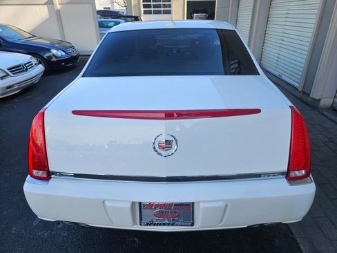 Used 2010 Cadillac DTS image 22
