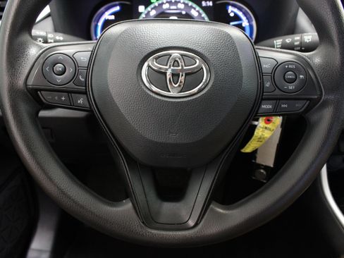 Used 2025 Toyota RAV4 LE AWD/4WD image 21
