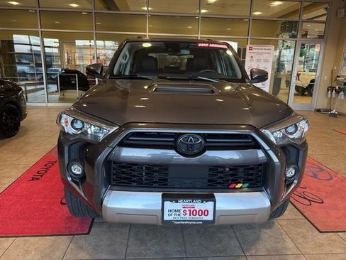 Used 2021 Toyota 4Runner TRD Off-Road Premium w/ Moonroof Package AWD/4WD image 2