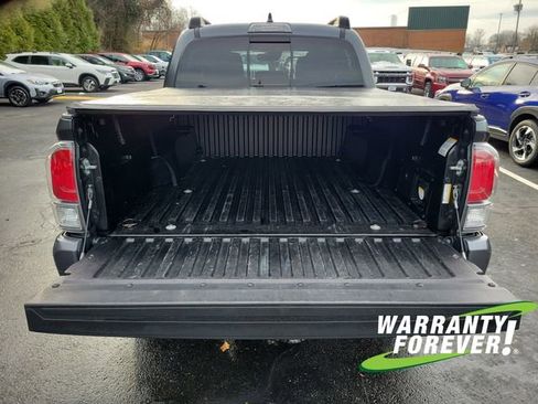 Used 2022 Toyota Tacoma TRD Sport image 17