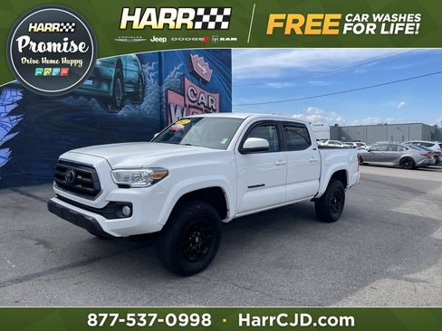 Used 2022 Toyota Tacoma SR5 AWD/4WD image 1