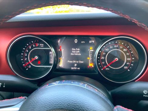 Used 2021 Jeep Gladiator Rubicon AWD/4WD image 25