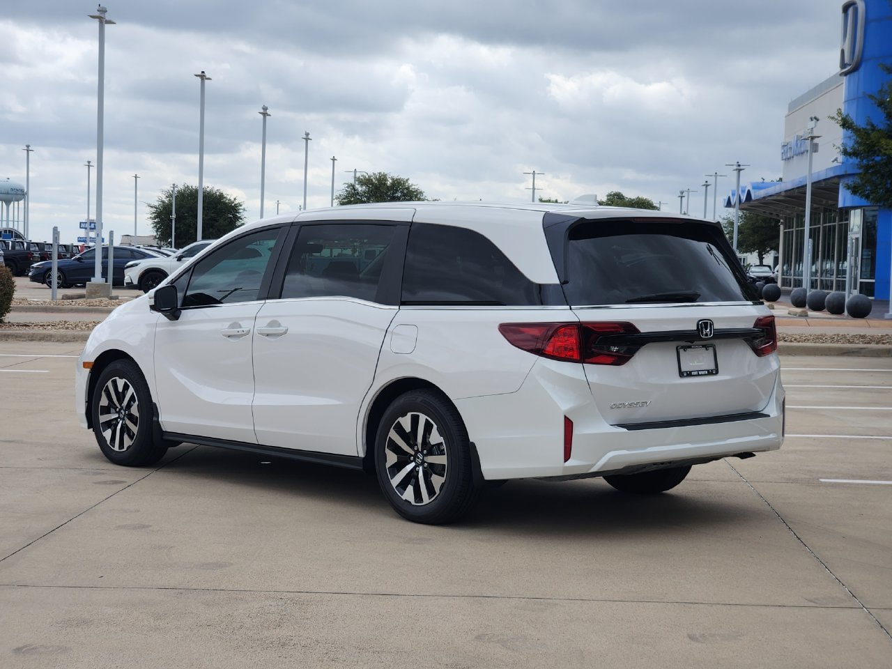 New 2027 Honda Odyssey EX-L image 4