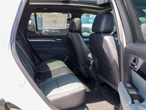 New 2026 GMC Terrain AT4 w/ Technology Package II AWD/4WD image 35