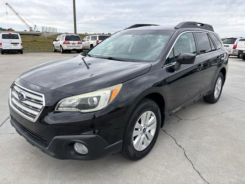 Used 2015 Subaru Outback 2.5i Premium AWD/4WD image 8