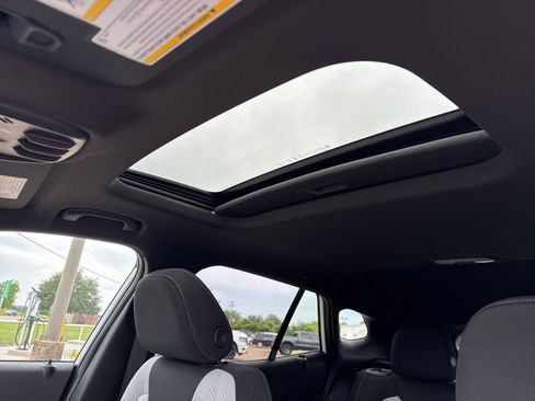 New 2026 Chevrolet Trax RS w/ Sunroof Package image 10