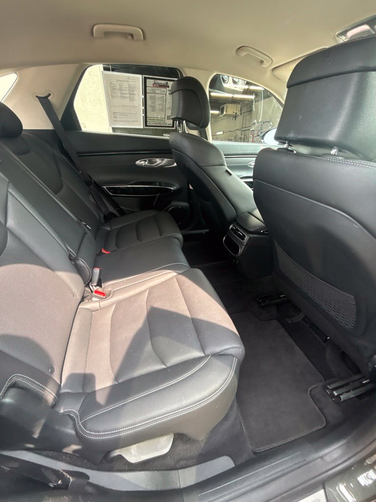 Used 2025 Genesis GV70 2.5T AWD/4WD image 22