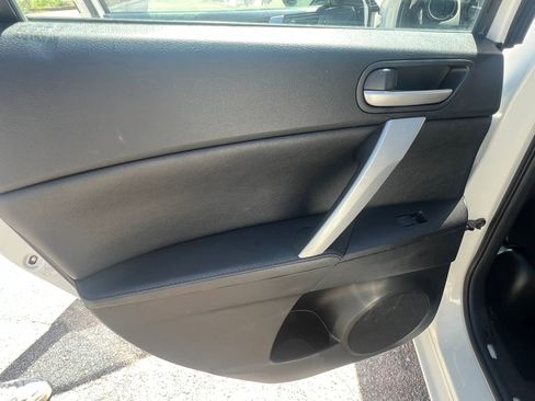 Used 2010 MAZDA MAZDA3 s Grand Touring image 22