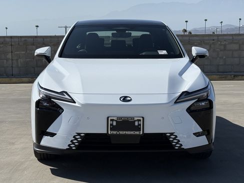 New 2026 Lexus ES 350e FWD image 6