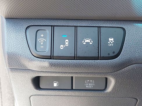 Used 2019 Hyundai Ioniq Limited FWD image 29