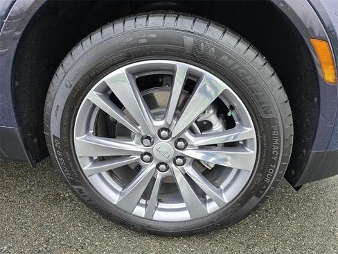 Used 2025 Cadillac XT5 Premium Luxury w/ Technology Package image 9