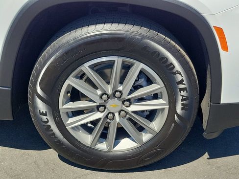 Used 2022 Chevrolet Traverse LT AWD/4WD image 5