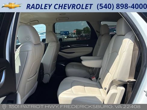 Certified 2024 Buick Enclave Essence AWD/4WD image 12