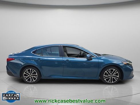 Used 2026 Toyota Camry XLE w/ Premium Plus Package FWD image 4