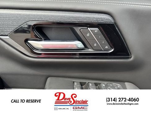 New 2026 GMC Yukon AT4 Ultimate AWD/4WD image 13