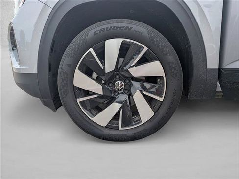 Used 2024 Volkswagen Atlas Cross Sport SE AWD/4WD image 13