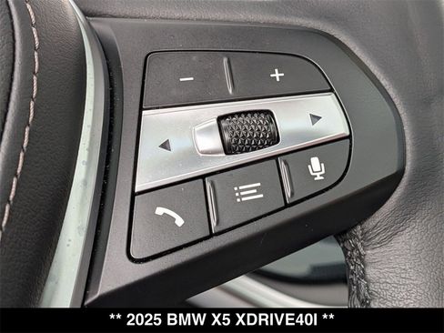 Used 2025 BMW X5 xDrive40i w/ Parking Assistance Package image 19