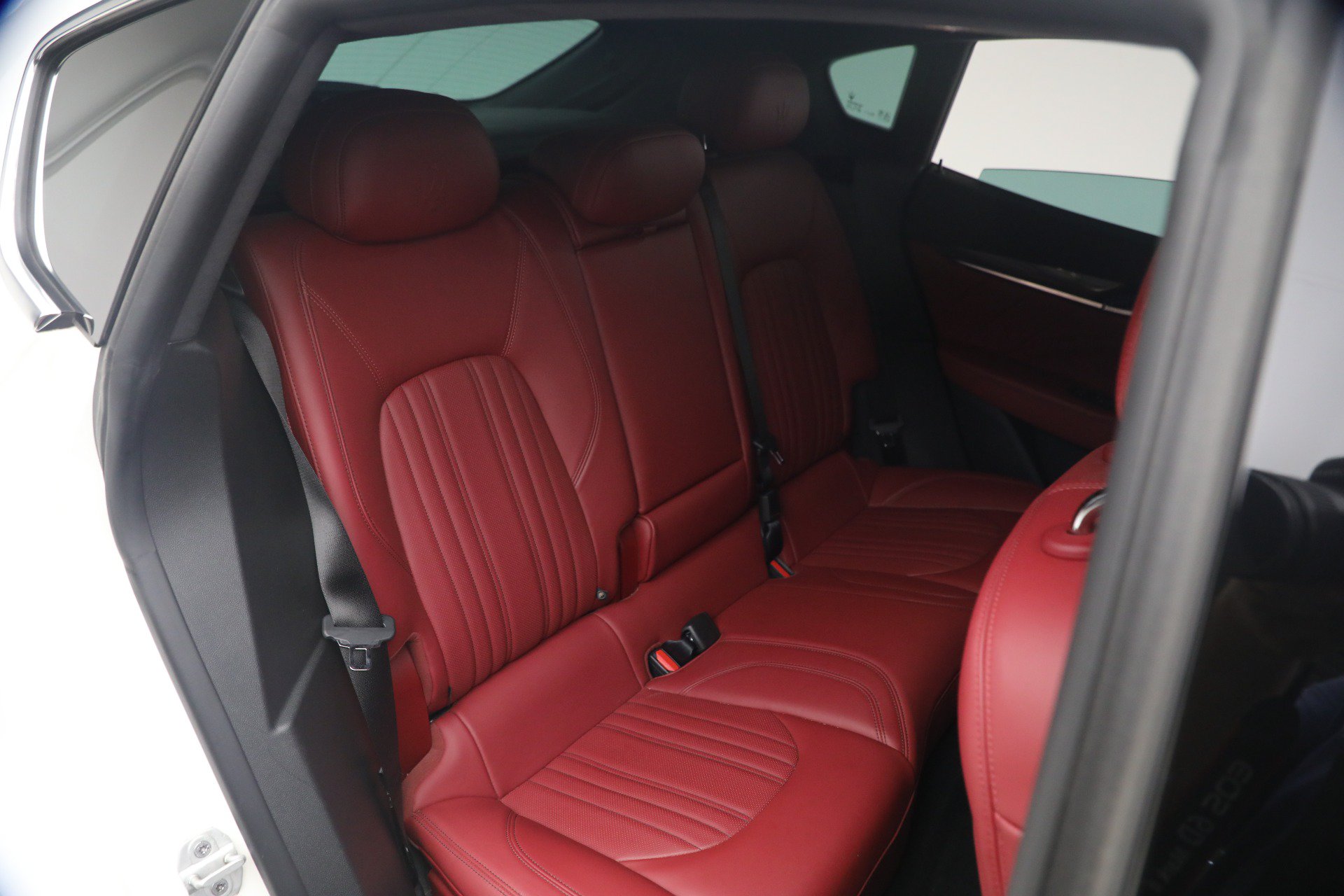 Certified 2023 Maserati Levante GT AWD/4WD image 19