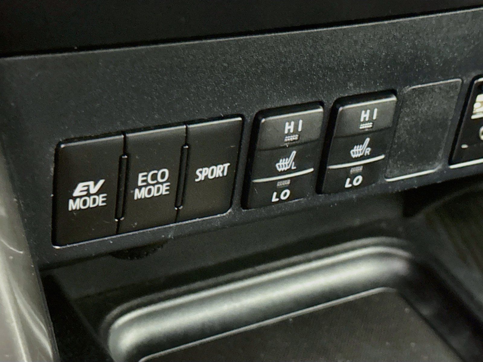 Used 2017 Toyota RAV4 Limited w/ Advanced Technology Package AWD/4WD image 17
