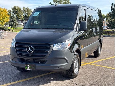 Used 2022 Mercedes-Benz Sprinter 2500 image 3