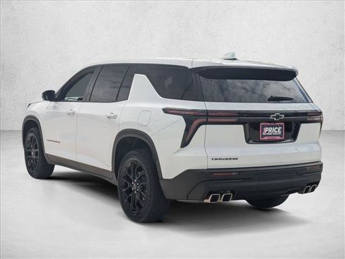 Used 2024 Chevrolet Traverse LS w/ Midnight/Sport Edition image 7