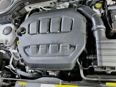 Used 2022 Volkswagen GTI SE w/ SE Leather Package FWD image 30