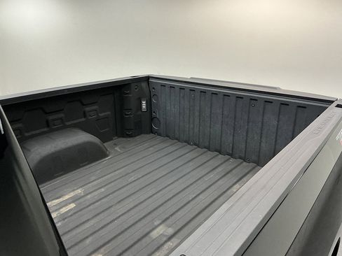 Used 2021 Chevrolet Silverado 1500 LT Trail Boss w/ Bed Protection Package AWD/4WD image 26