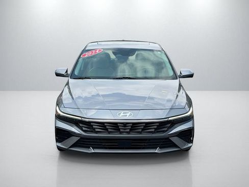 Used 2024 Hyundai Elantra Limited FWD image 2