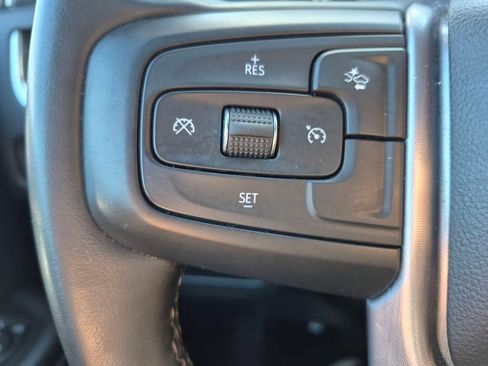 Used 2024 GMC Yukon Denali image 23