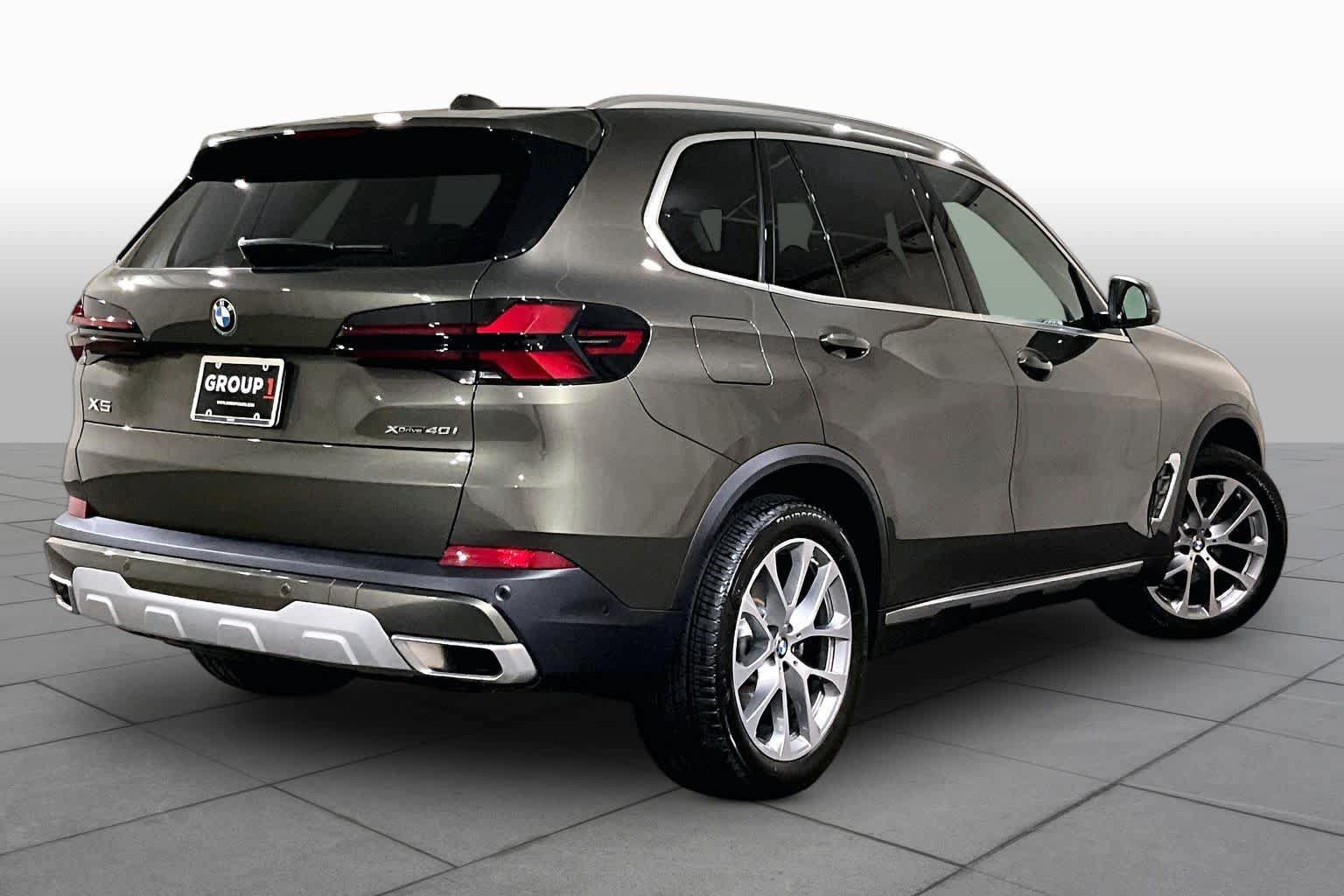 Used 2026 BMW X5 xDrive40i w/ Premium Package AWD/4WD image 12