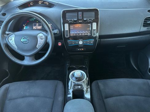 Used 2016 Nissan Leaf SV FWD image 3