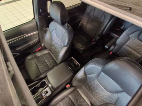 Used 2024 Kia Telluride SX X-Line image 3