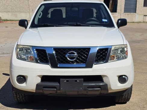 Used 2014 Nissan Frontier SV image 8
