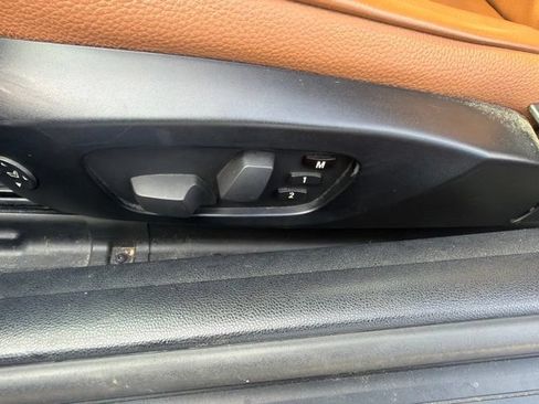 Used 2011 BMW 328i Convertible RWD image 9