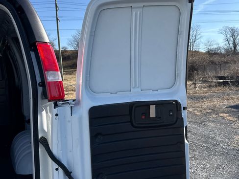 New 2025 GMC Savana 2500 Work Van w/ Driver Convenience Package image 5