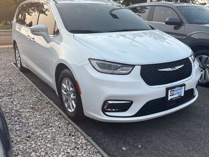 Used 2022 Chrysler Pacifica Touring-L
