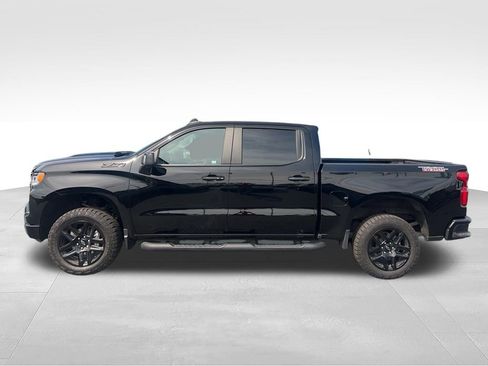 Used 2025 Chevrolet Silverado 1500 LT Trail Boss w/ LT Trail Boss Premium Package AWD/4WD image 3