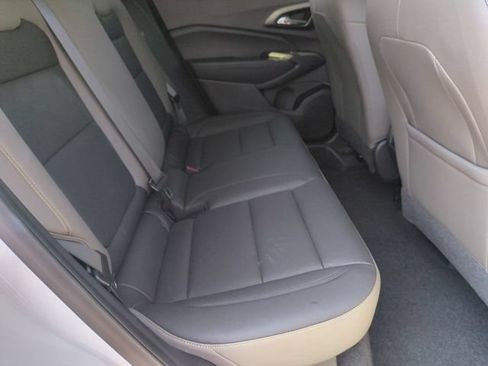 Used 2024 Chevrolet Trax ACTIV w/ Sunroof Package FWD image 17