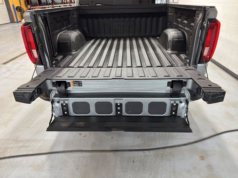 Used 2024 GMC Sierra 1500 AT4 w/ AT4 Premium Package image 24