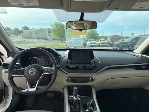 Used 2020 Nissan Altima 2.5 S FWD image 20