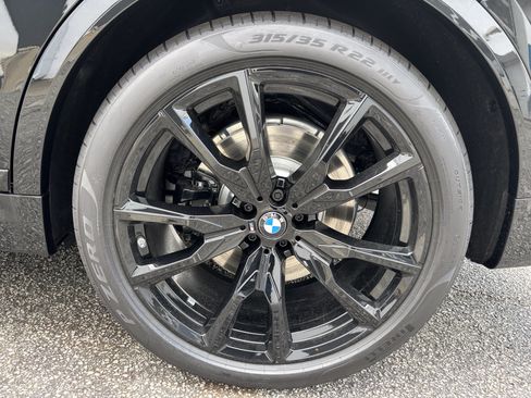 Used 2027 BMW X7 xDrive40i w/ M Sport Package AWD/4WD image 7