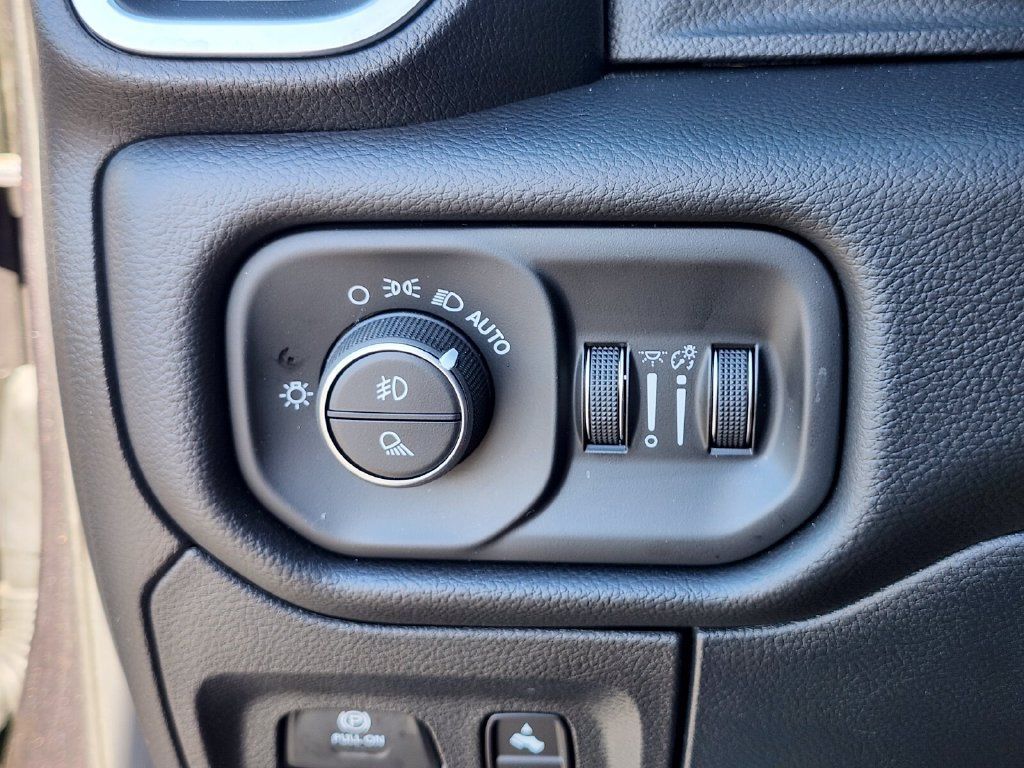 Used 2026 RAM 1500 Big Horn AWD/4WD image 24
