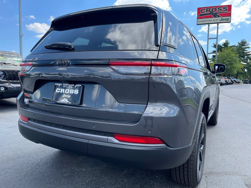 New 2026 Jeep Grand Cherokee Altitude AWD/4WD image 41