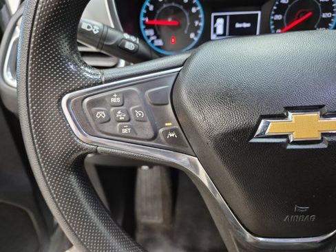 Used 2020 Chevrolet Equinox LS w/ LS Convenience Package FWD image 16