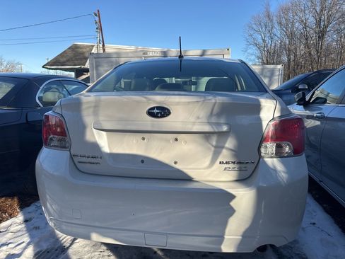 Used 2013 Subaru Impreza 2.0i image 5